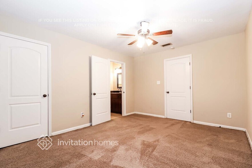 Building Photo - 1449 Spring Ln