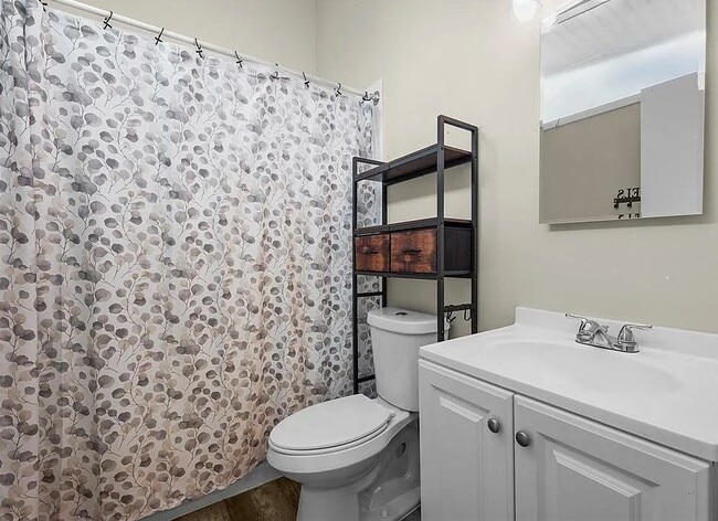 Building Photo - 5720 Gallatin Ln