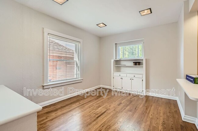 Building Photo - 525 Gilpin St