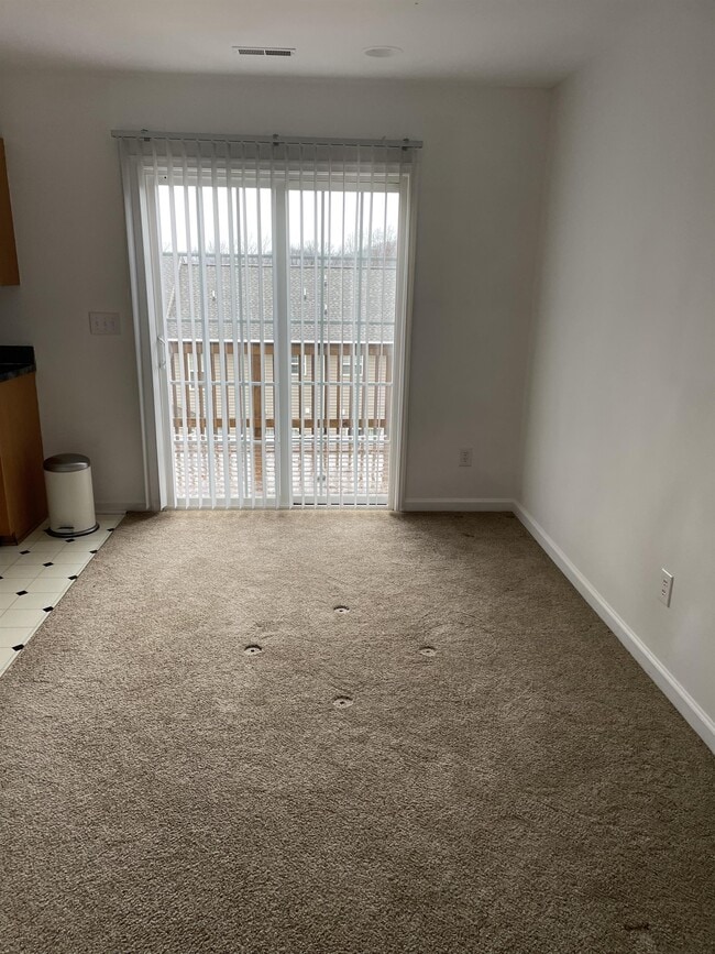 Building Photo - 115 Hartford Ct