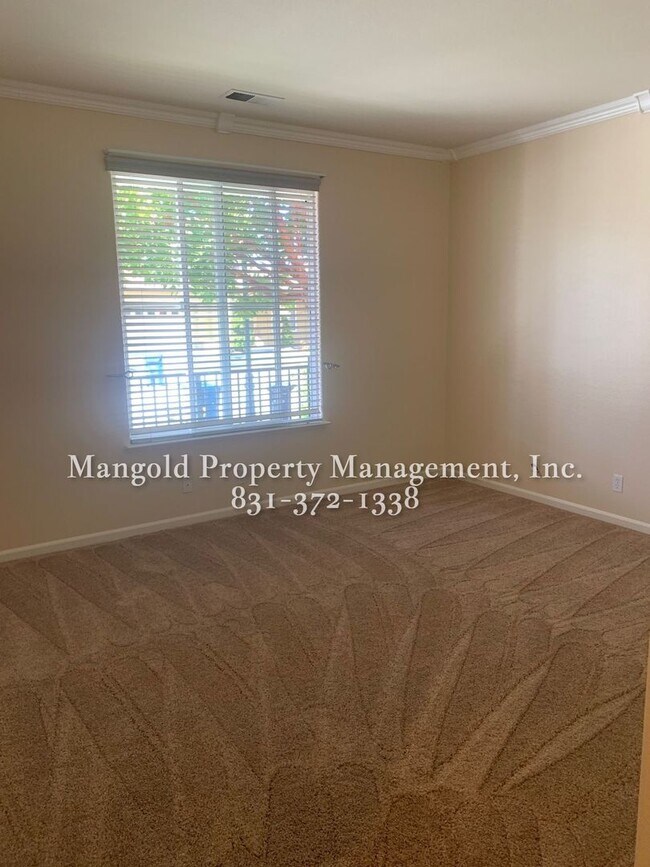 Building Photo - Beautiful 2-Bed, 2-Bath Home with Modern K...
