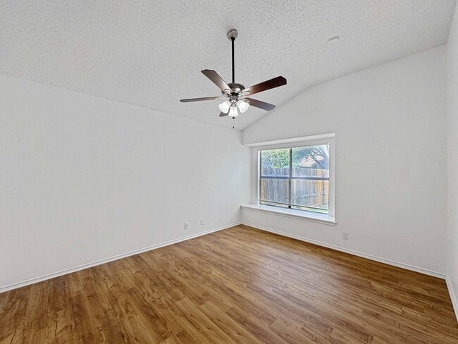 Building Photo - 10203 Sunset Field Dr