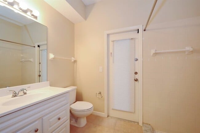 Building Photo - 3993 Jenita Dr