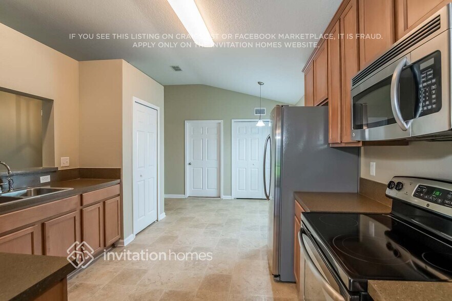 Building Photo - 640 Birchbark Trail