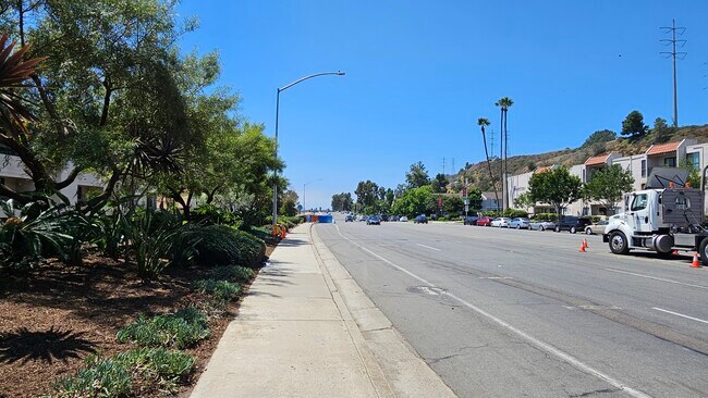 Building Photo - 6780 Friars Rd