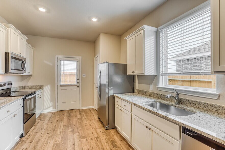 Building Photo - 7511 Tipton Meadow Way