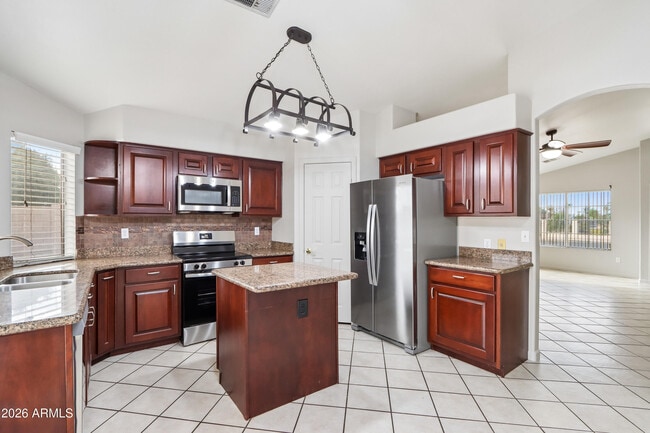 Building Photo - 8834 W Jennifer Rose Ct