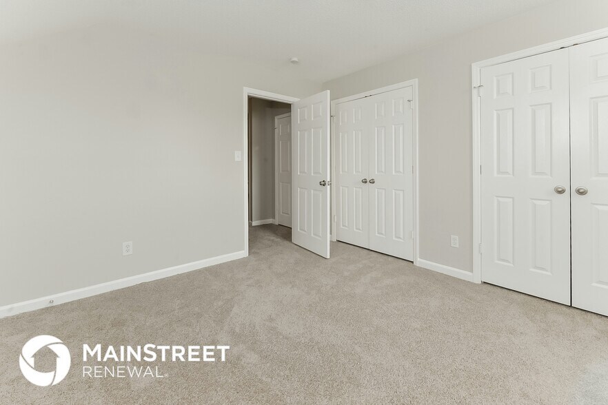 Building Photo - 6005 Russet Meadows Dr