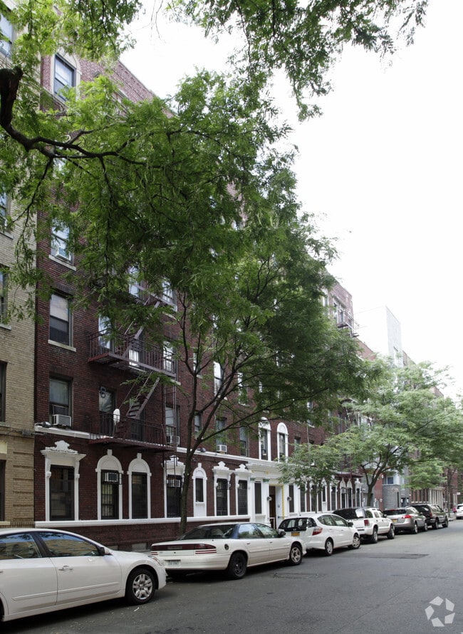 Primary Photo - 36 Crooke Ave