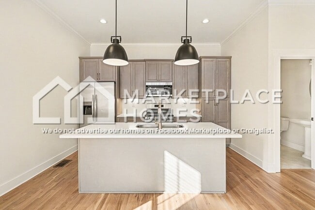 Building Photo - 978 Dozier Pl