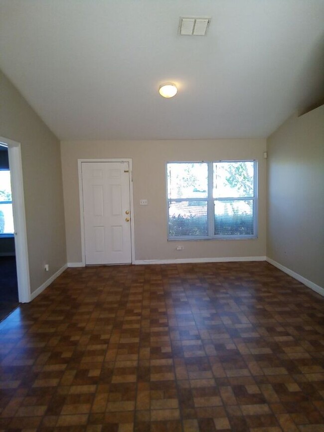 Building Photo - Single Family Home in BVL, Kissimmee