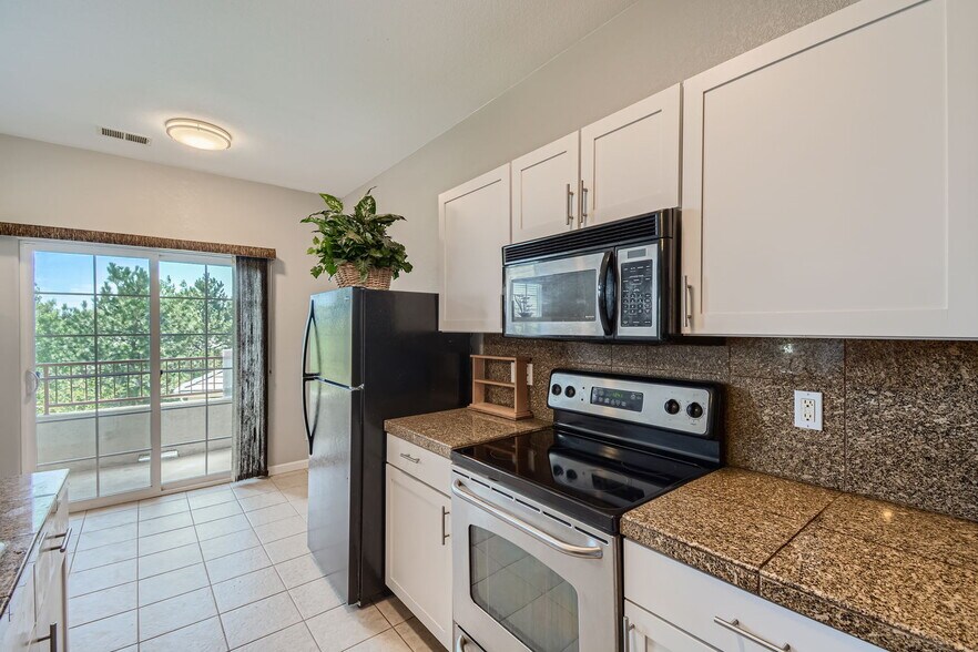 Building Photo - 22580 E Ontario Dr