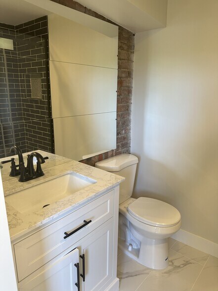 Building Photo - 2818 Welton St