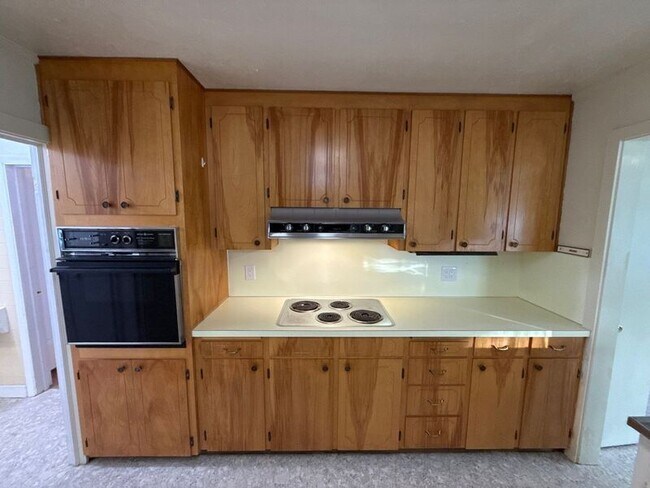 Building Photo - 1947 Marion St SE