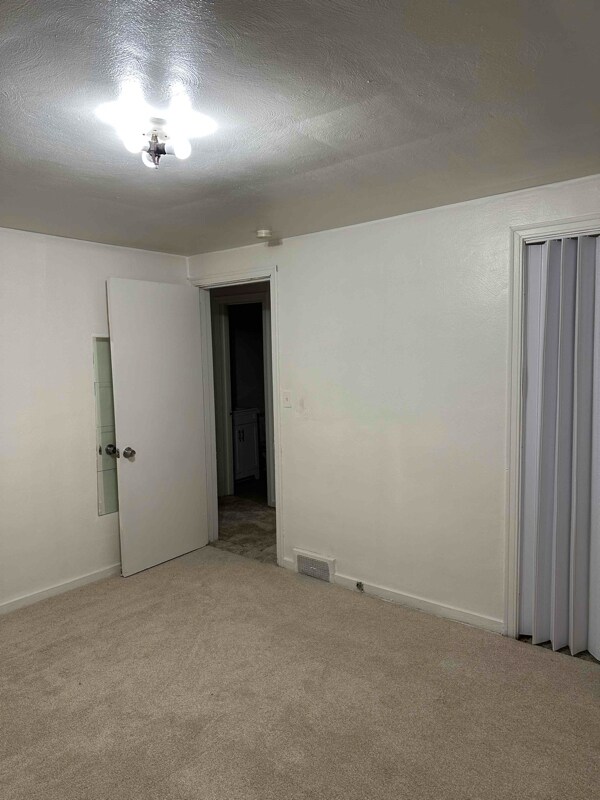 Building Photo - 9534 Glendale Rd