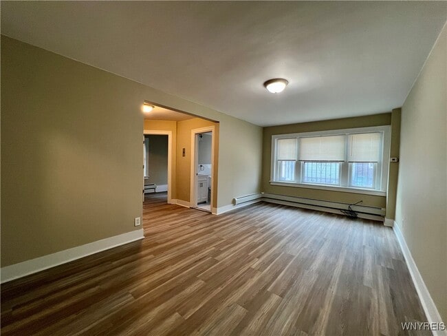 Building Photo - 1225 Hertel Ave