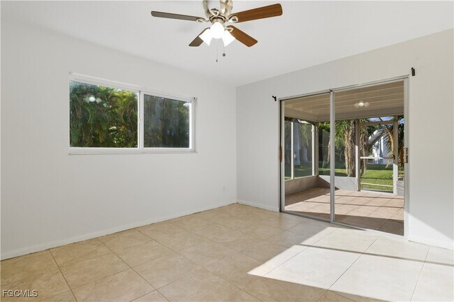 Building Photo - 4208 SE 19th Pl