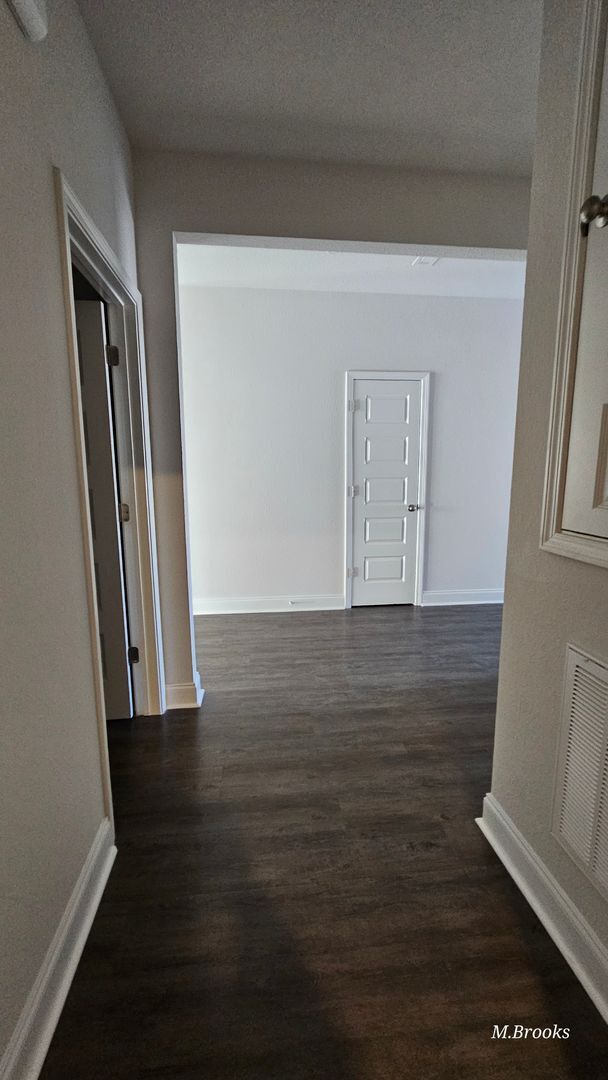 Building Photo - Beautiful home in Grand Oaks Village, Lake...