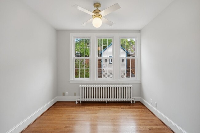 Building Photo - Glover Park Townhome | 4 Bed | 3.5 Bath | 2,500 Sf | Large Front Porch & Fenced-In Backyard w/ Deck