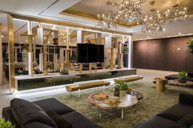 Building Photo - 488 NE 18th St