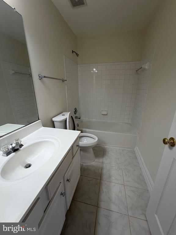 Building Photo - 6256 Shackelford Terrace