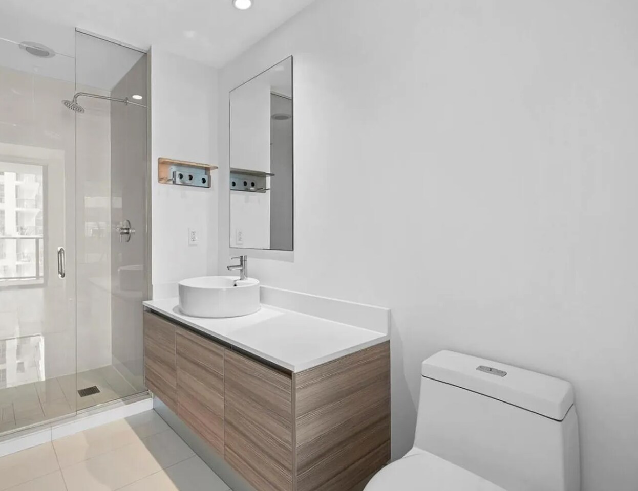 Building Photo - 121 NE 34th St