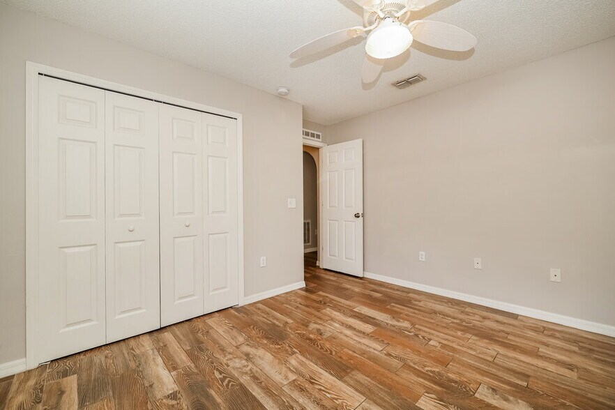 Building Photo - 13719 Gentle Woods Ave