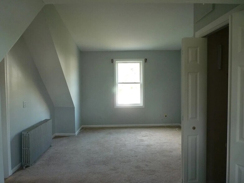 Building Photo - 2477 Boston Post Rd