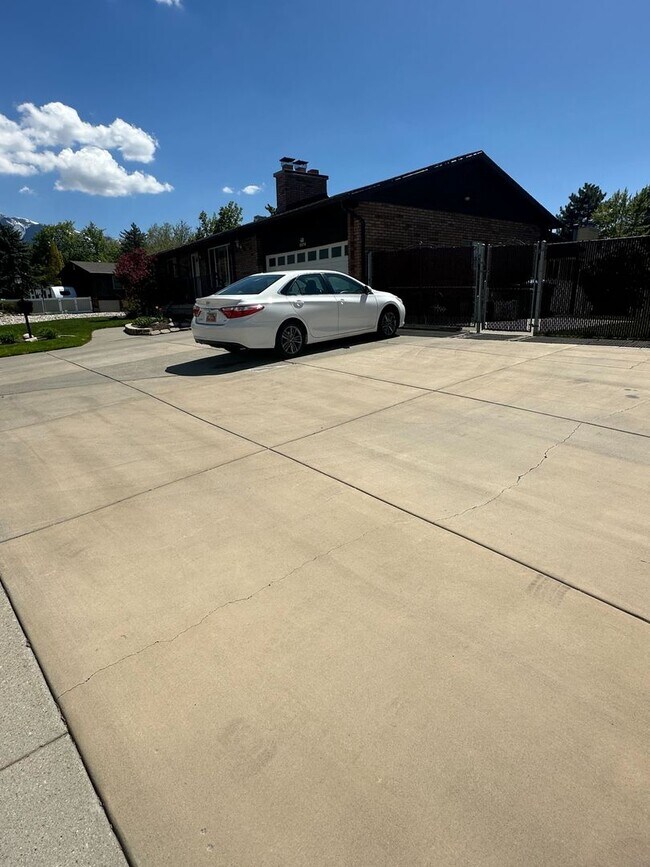 Building Photo - 1576 Plata Way