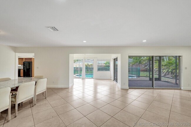 Building Photo - 4721 Sarazen Dr