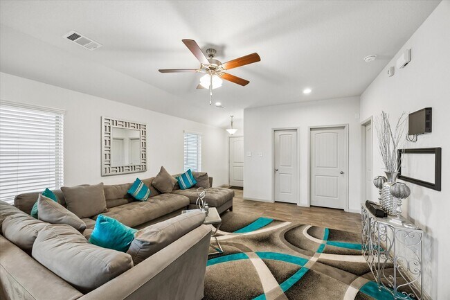 Building Photo - 7931 Tuscan Cypress Dr