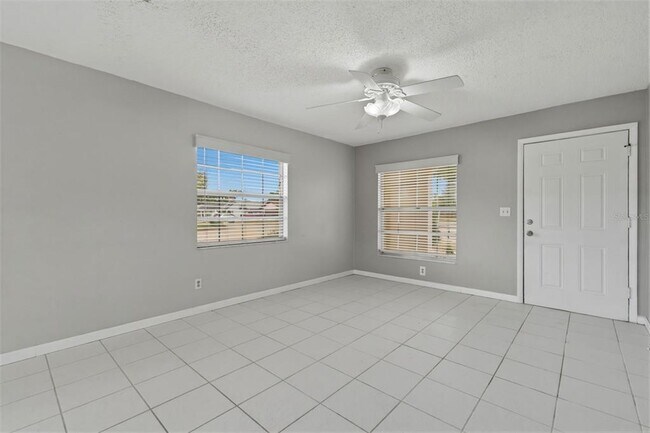 Building Photo - 9992 86th St