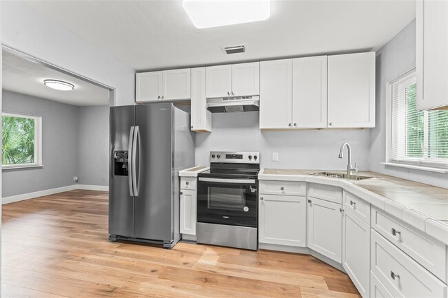 Building Photo - 2503 Highlawn Ave