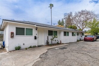 Building Photo - 200 E Phillips St