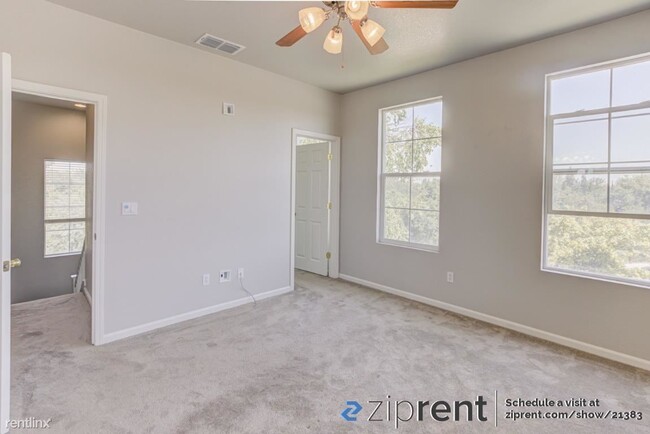 Building Photo - 3 br, 3 bath House - 825 Bussing Ct, Folso...