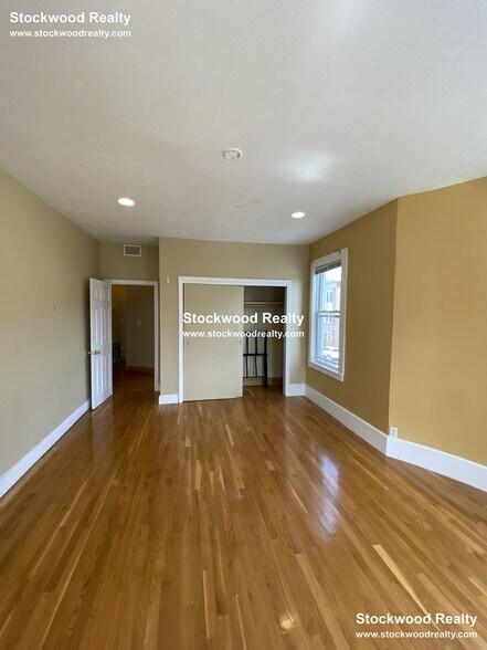 Building Photo - 38 Mount Vernon St