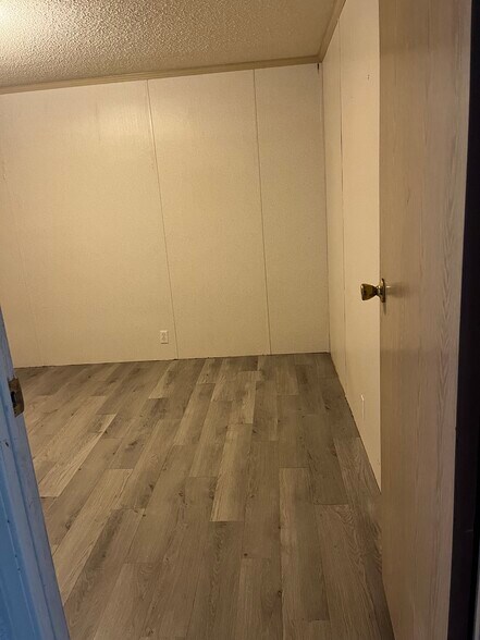 2nd bedroom - 9810 FM 161