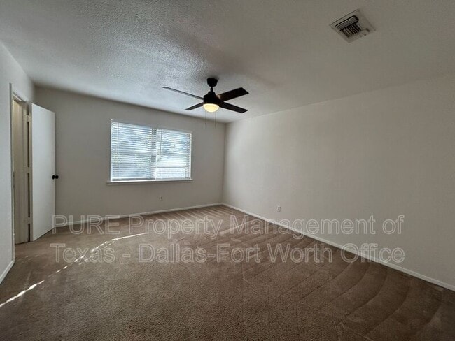 Building Photo - 6322 Onyx Dr N