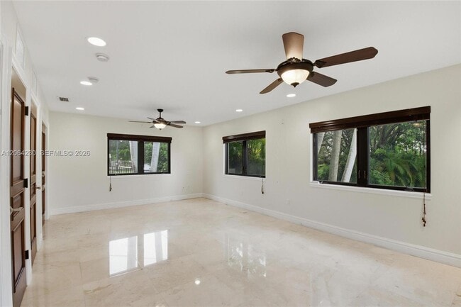 Building Photo - 6200 SW 97th Ave