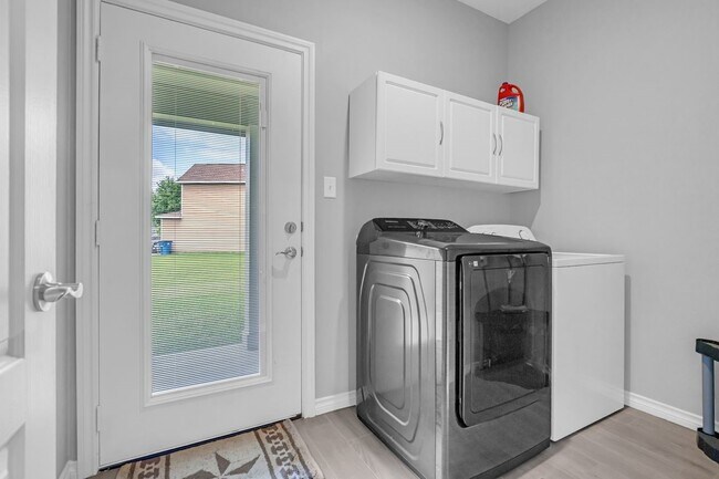 Building Photo - 13005 Centaurus Ct