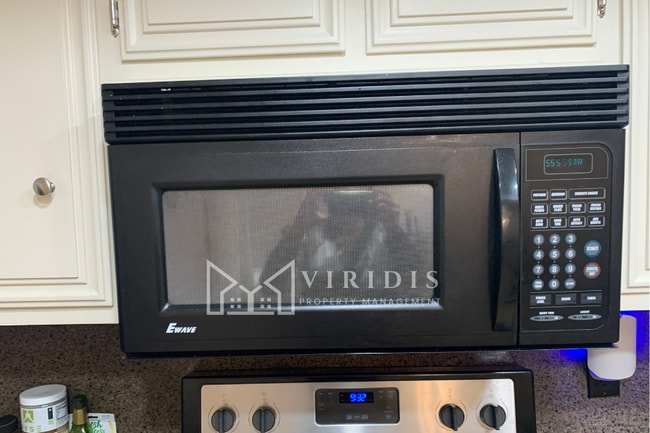 Building Photo - 1001 Mohawk St