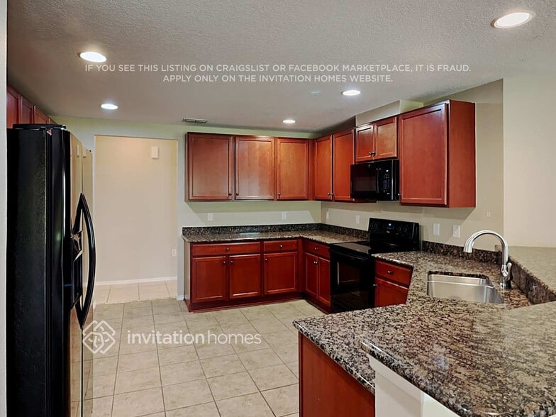 Building Photo - 240 Star Shell Dr