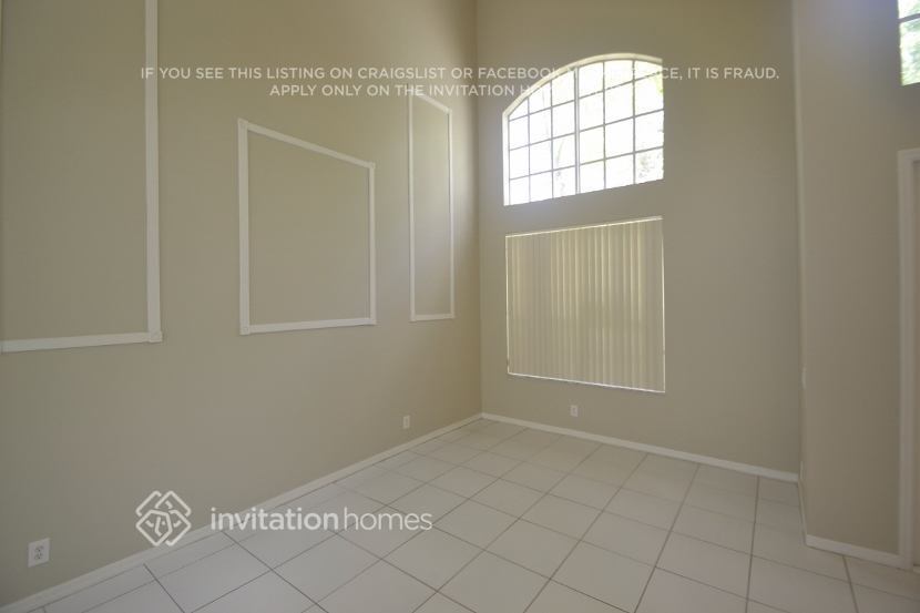 Building Photo - 6331 NW 80th Dr