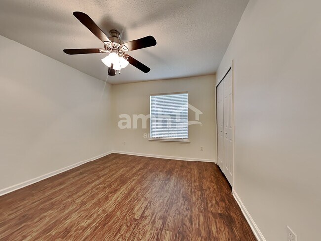 Building Photo - 3365 Shelley Dr