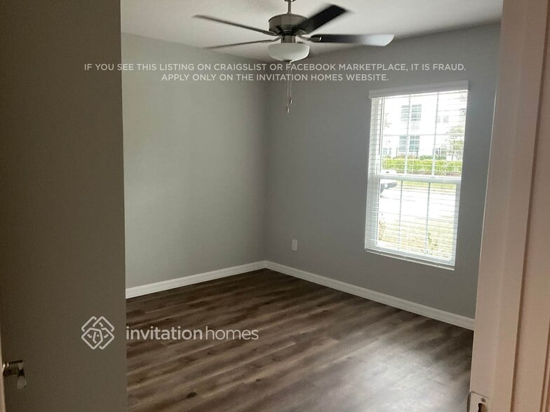 Building Photo - 214 SW 15th Pl