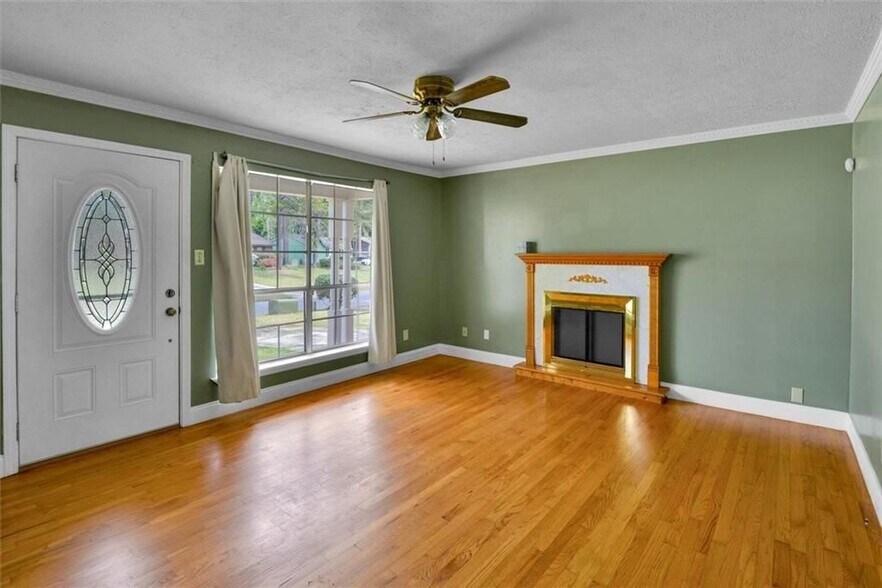 Building Photo - 8941 Ashwood Dr