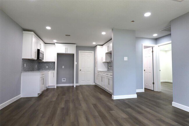 Building Photo - 4517 Brinkley St