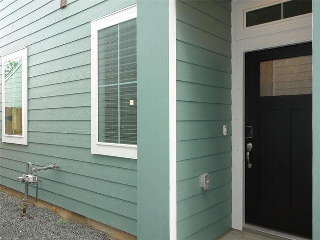 Building Photo - 701 Sand Dollar Dr