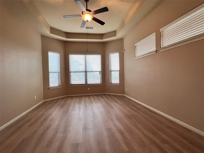 Building Photo - 108 Cascada Lane