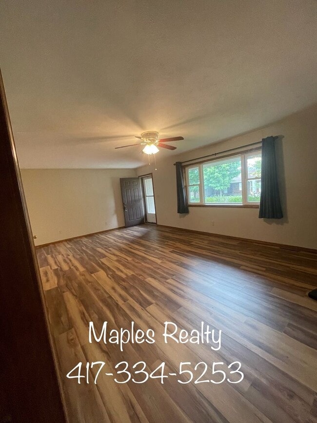 Building Photo - NEW LISTING 3 Bedroom, 2 Bath Home in Rockaway Beach, MO